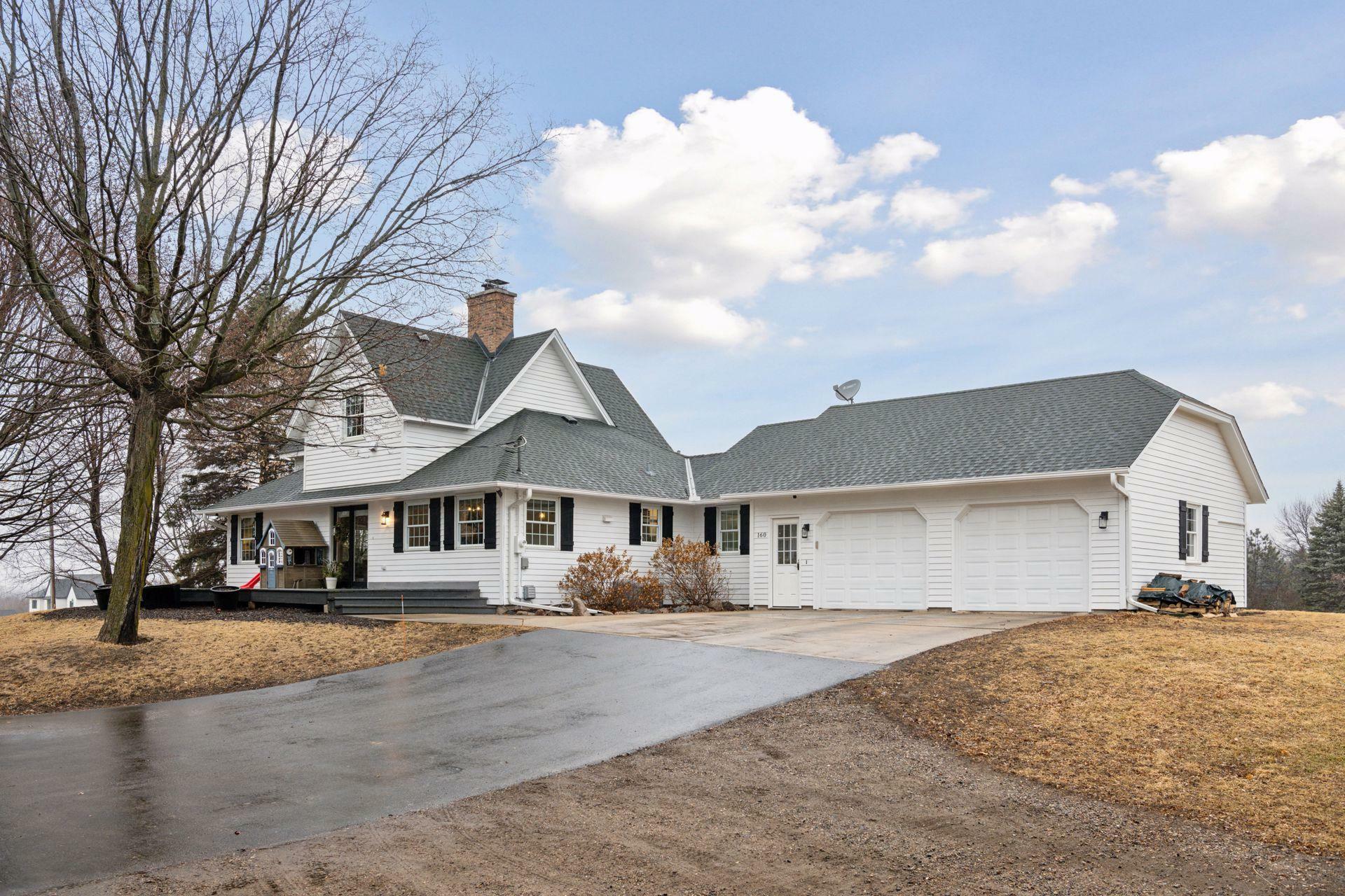 Property Photo:  160 N Old Crystal Bay Road  MN 55356 