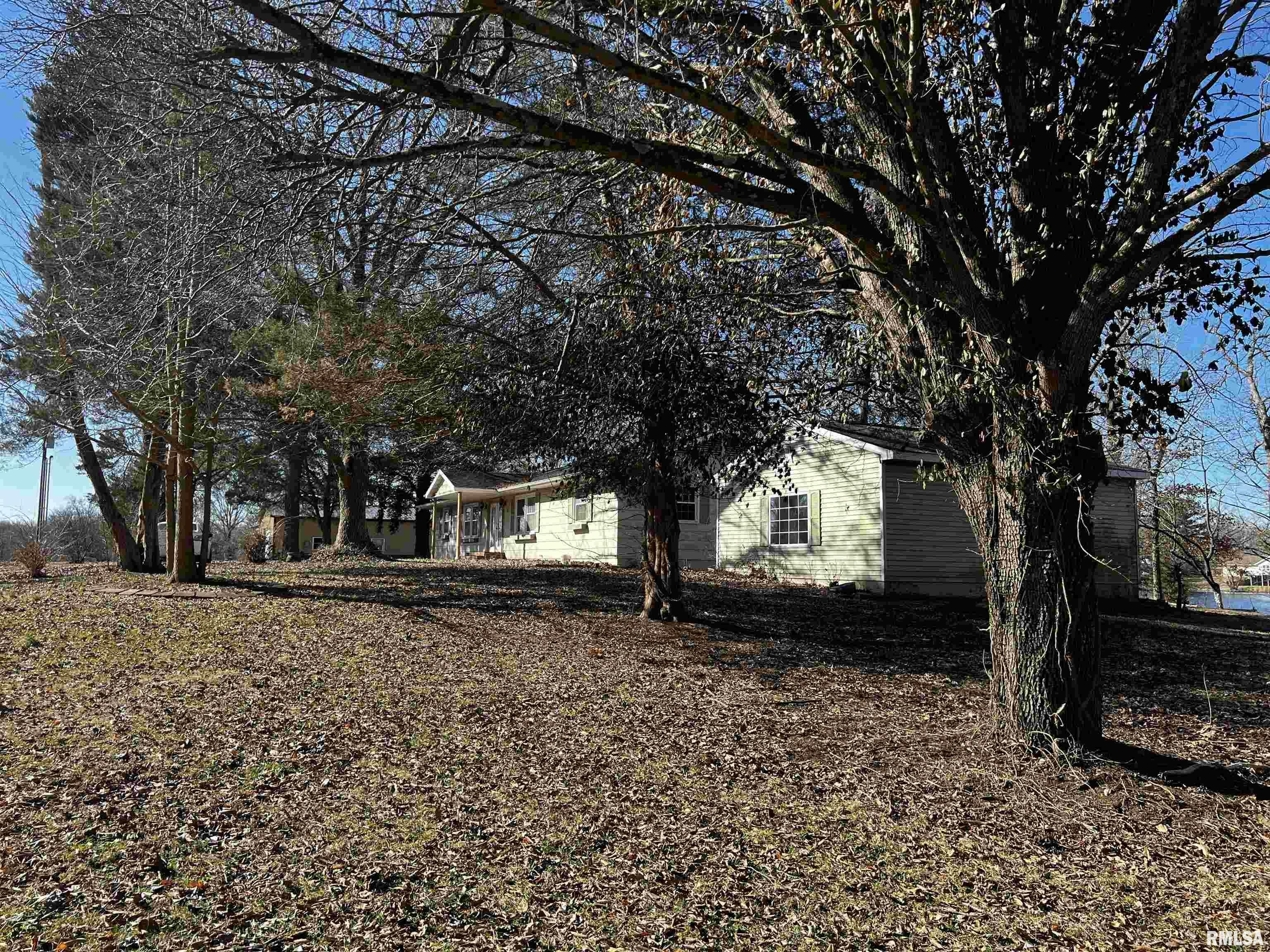 Property Photo:  1 Hickory Road  IL 62263 