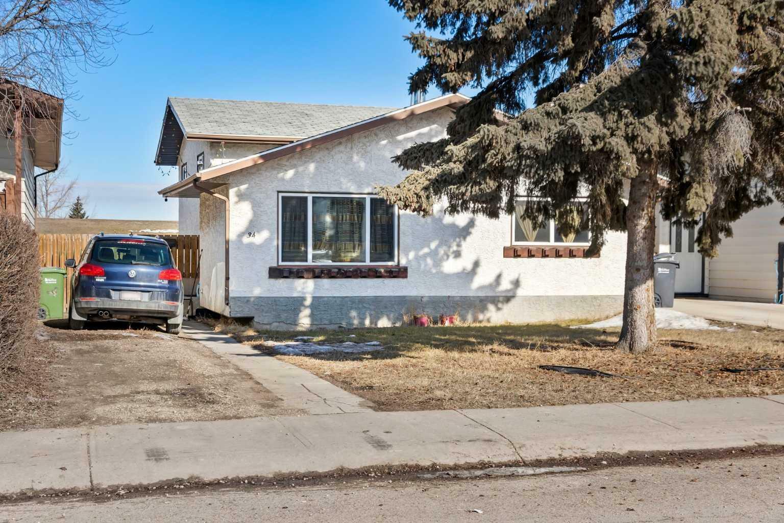 34 Grimson Street  Red Deer AB T4P 2N9 photo