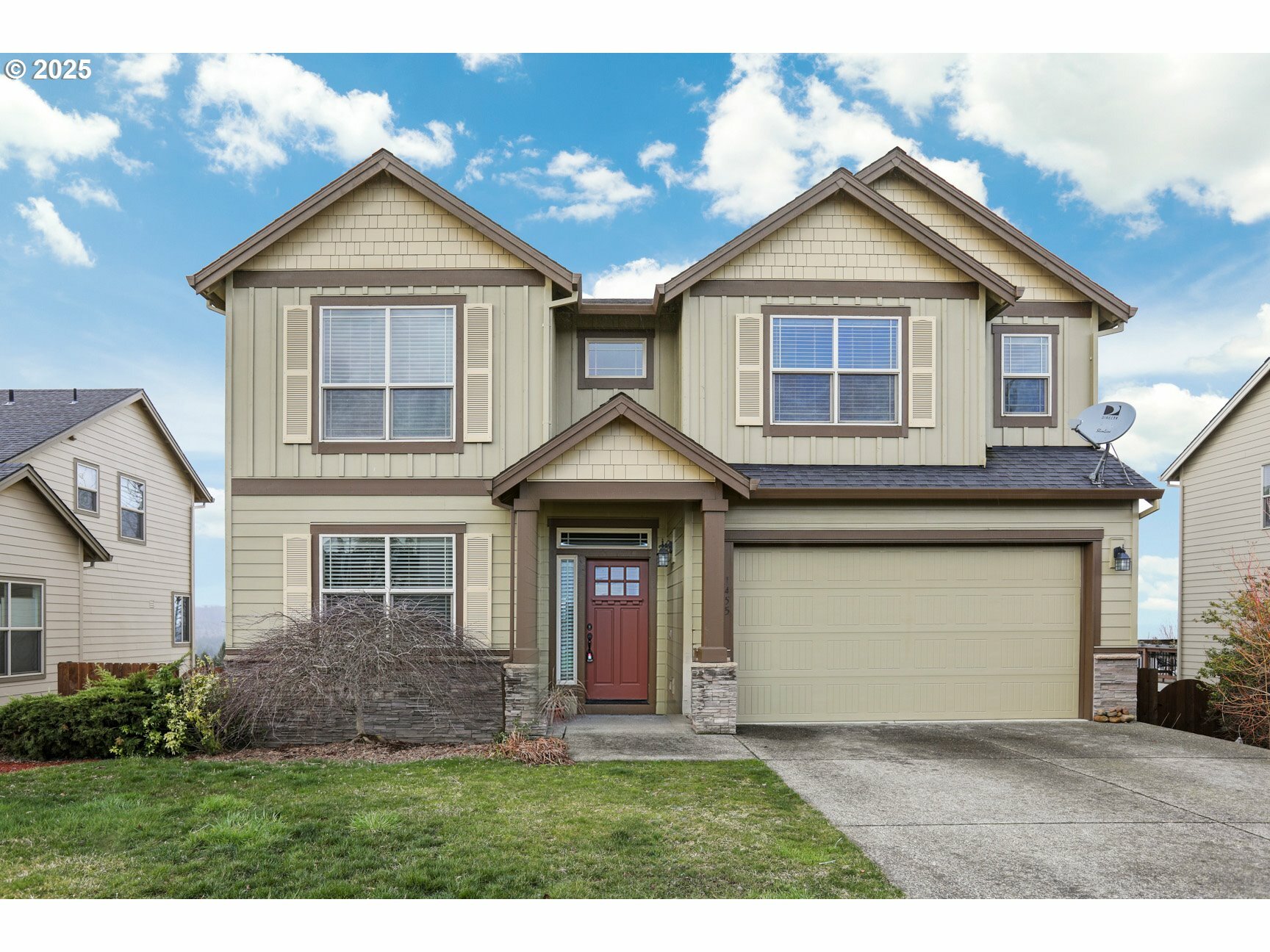 Property Photo: 1455 NE Cooper Ln OR 97023