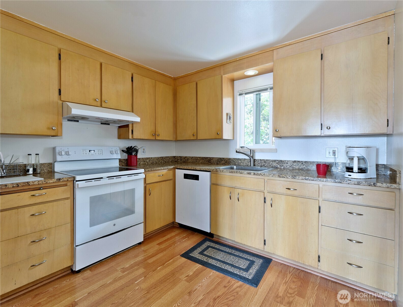 Property Photo:  510  Forsyth Lane 209  WA 98020 