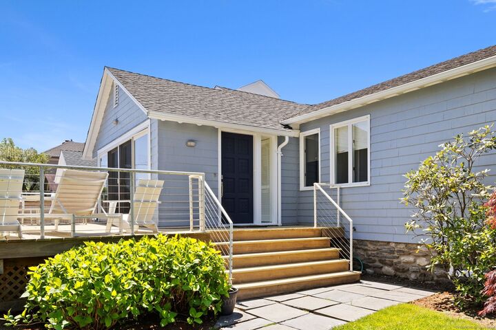 Property Photo:  232 Hillspoint Road  CT 06880 