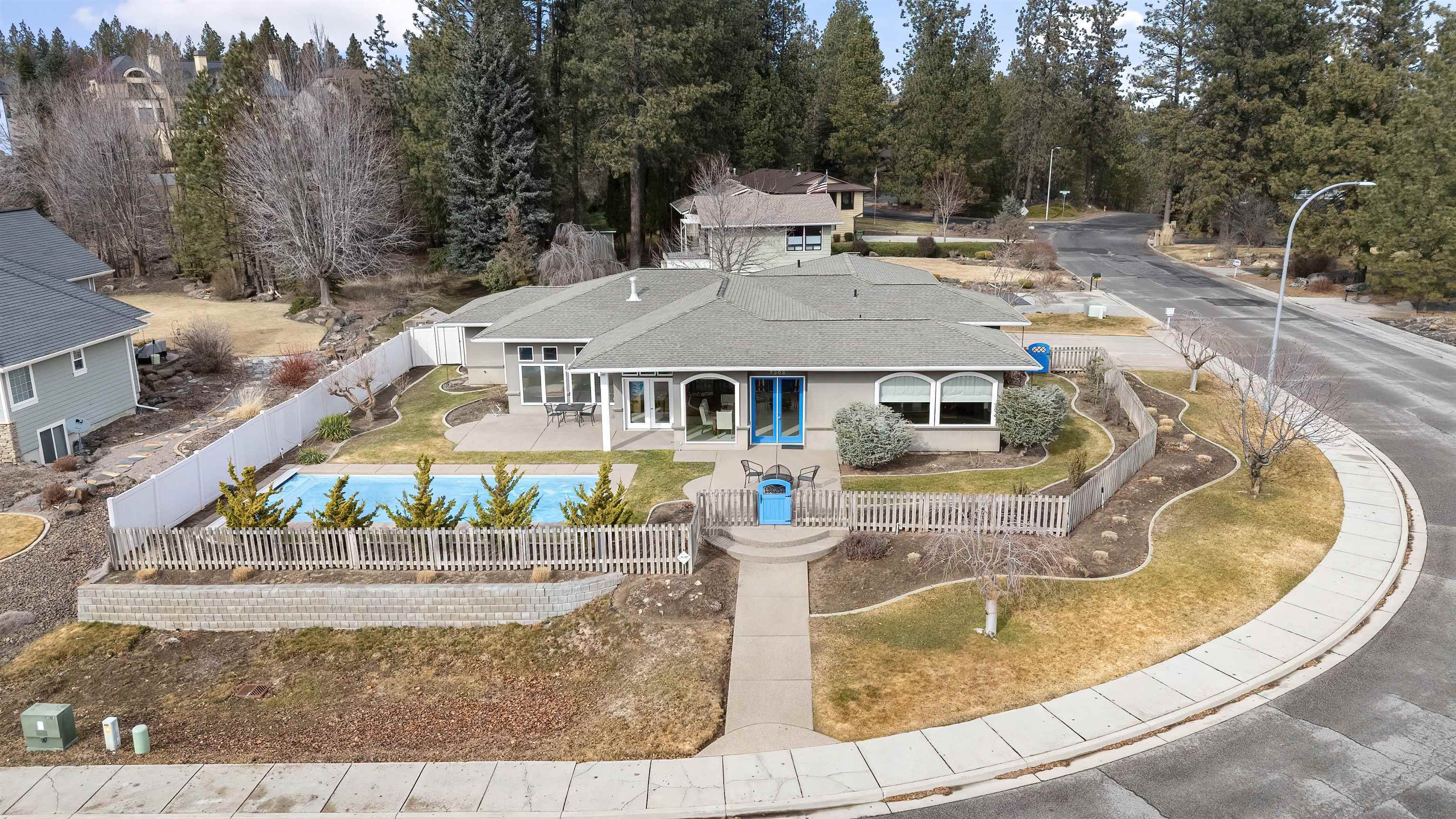 Property Photo:  7303 N Walnut Ct  WA 99208 