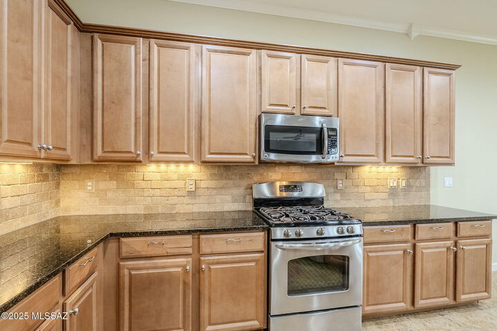 Property Photo: 12692 N Sunrise Shadow Drive AZ 85658