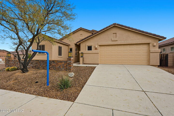 Property Photo:  12692 N Sunrise Shadow Drive  AZ 85658 