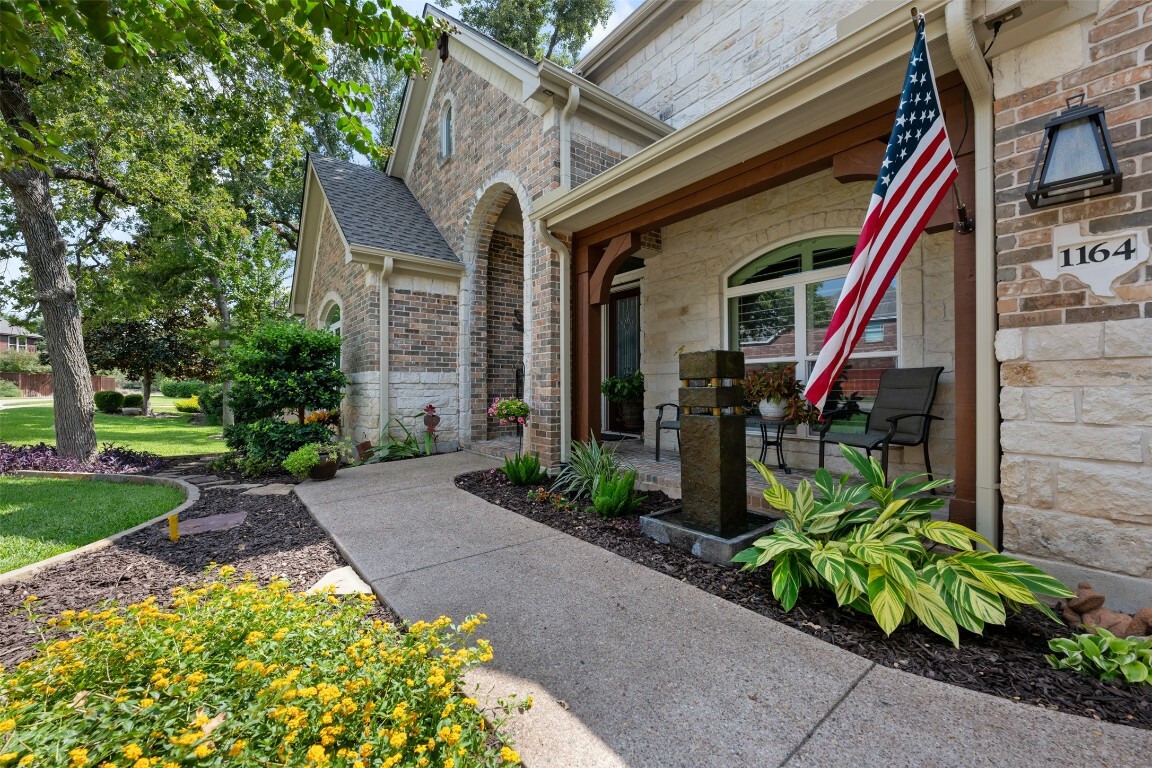 Property Photo: 1164 Waimea Bend TX 78681