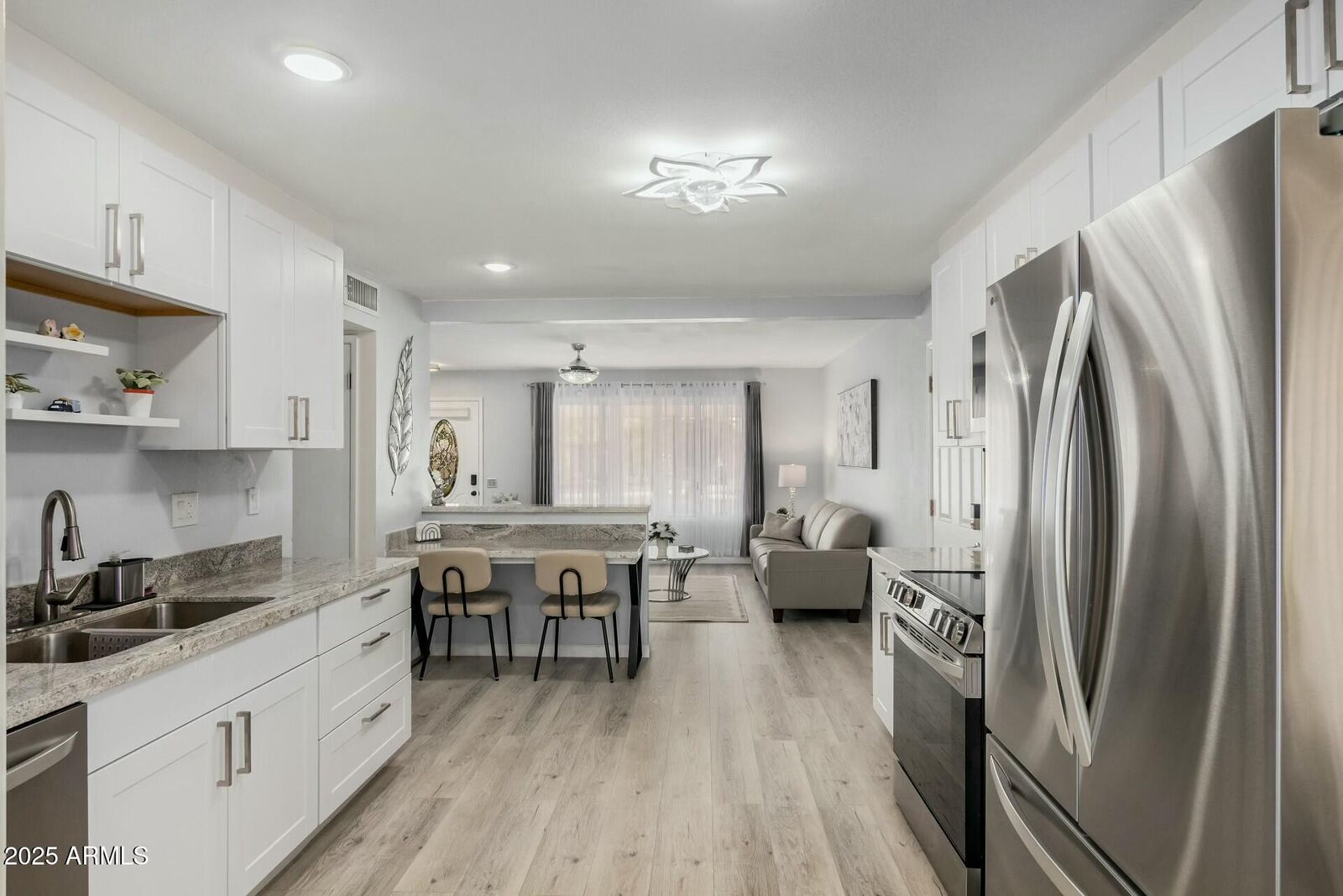 Property Photo:  9918 W Willow Creek Circle  AZ 85373 