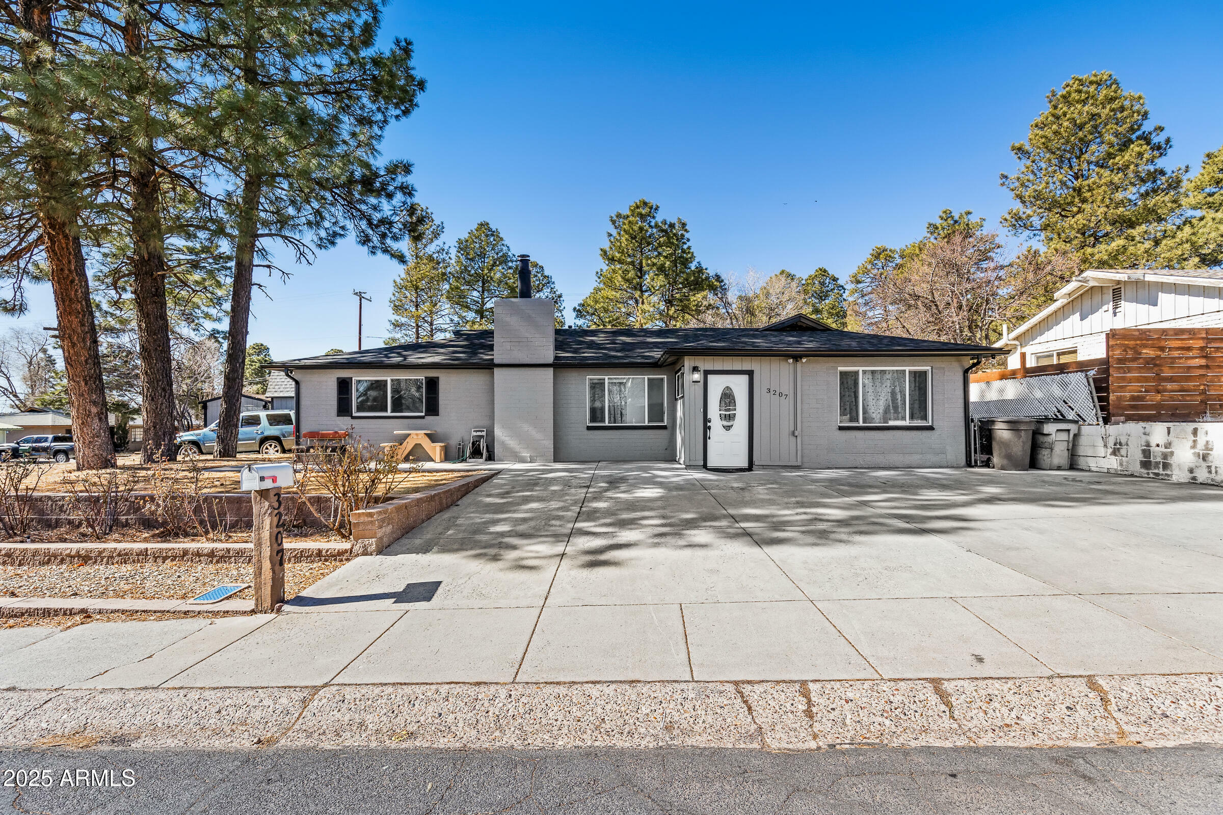 3207 N Steves Boulevard  Flagstaff AZ 86004 photo