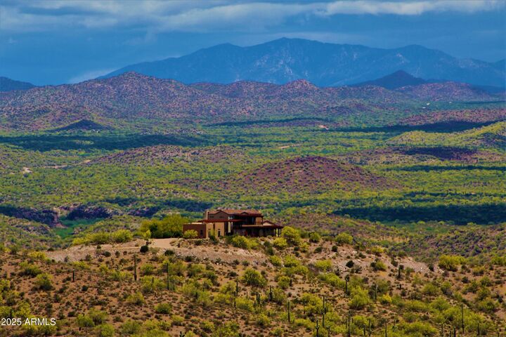 115 E Vía Del Cielo --  Wickenburg AZ 85390 photo