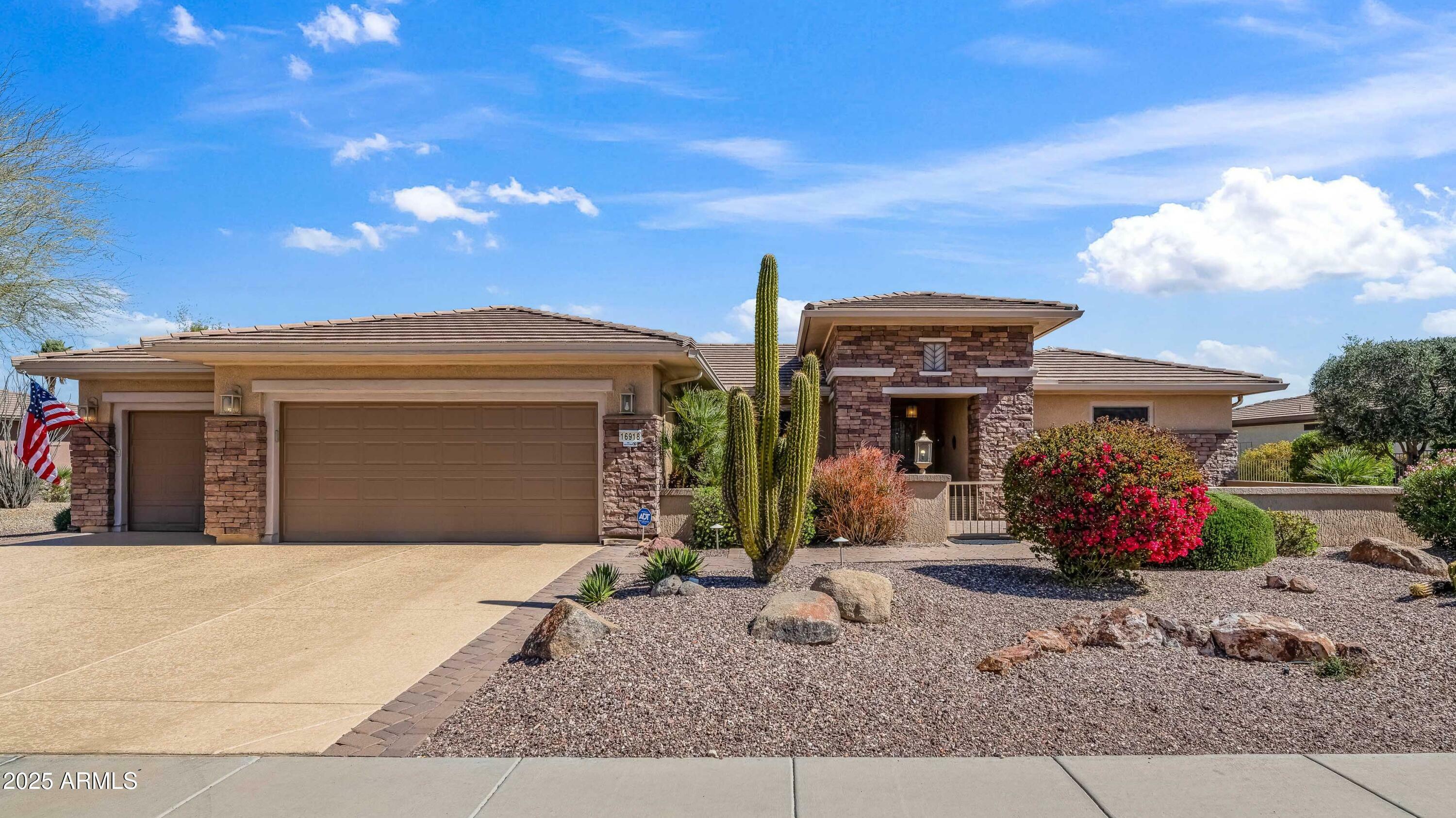 Property Photo:  16918 W Greenbriar Point Court  AZ 85387 