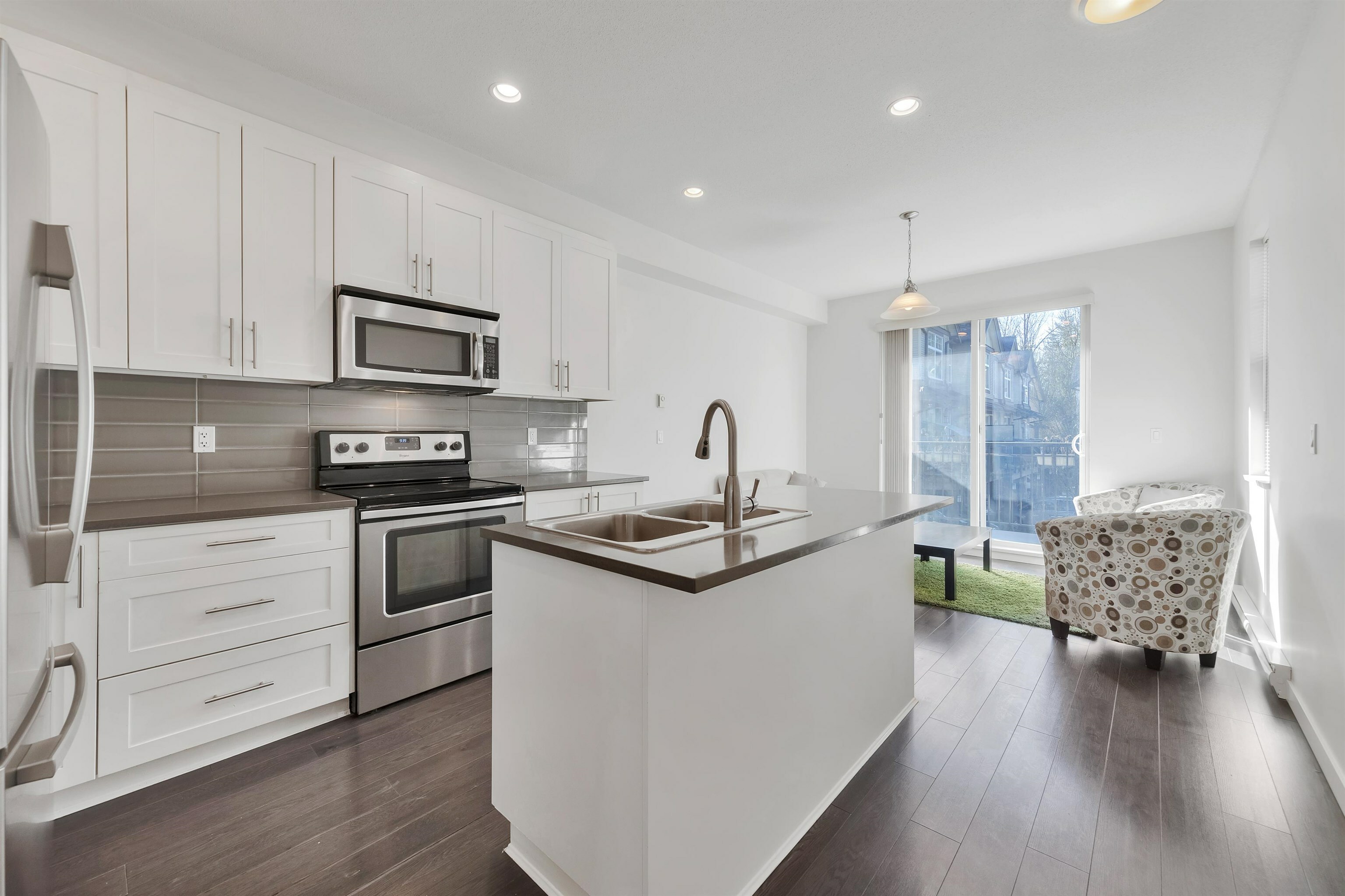 Photo de la propriété:  15788 104 Avenue 14  BC V4N 6M6 