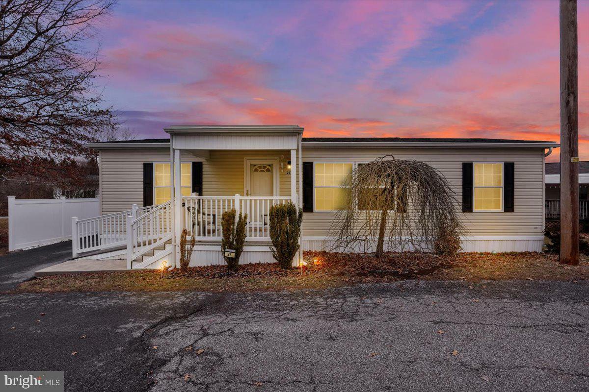 Property Photo:  27 Valley View Court  PA 19522 