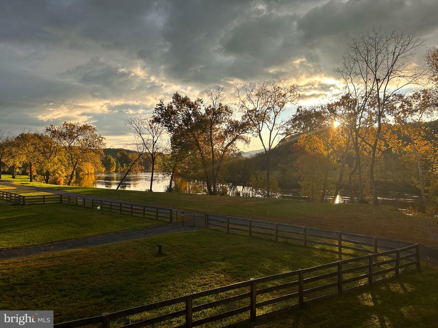 Property Photo: 692 Sunset Village Road VA 22630
