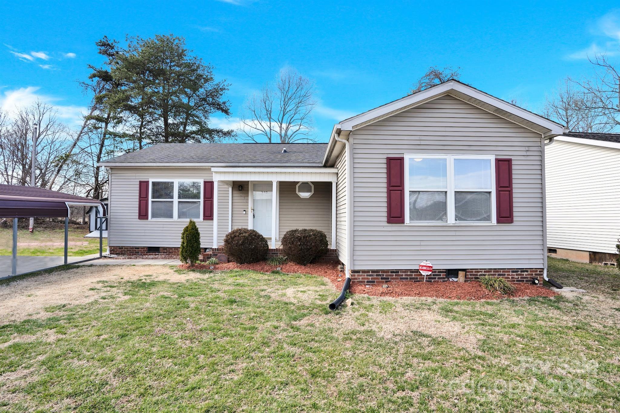 Property Photo: 340 Vernon Lane NC 28677