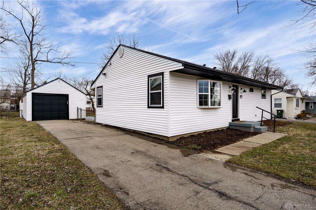 Property Photo:  2025 Pittsfield Street  OH 45420 