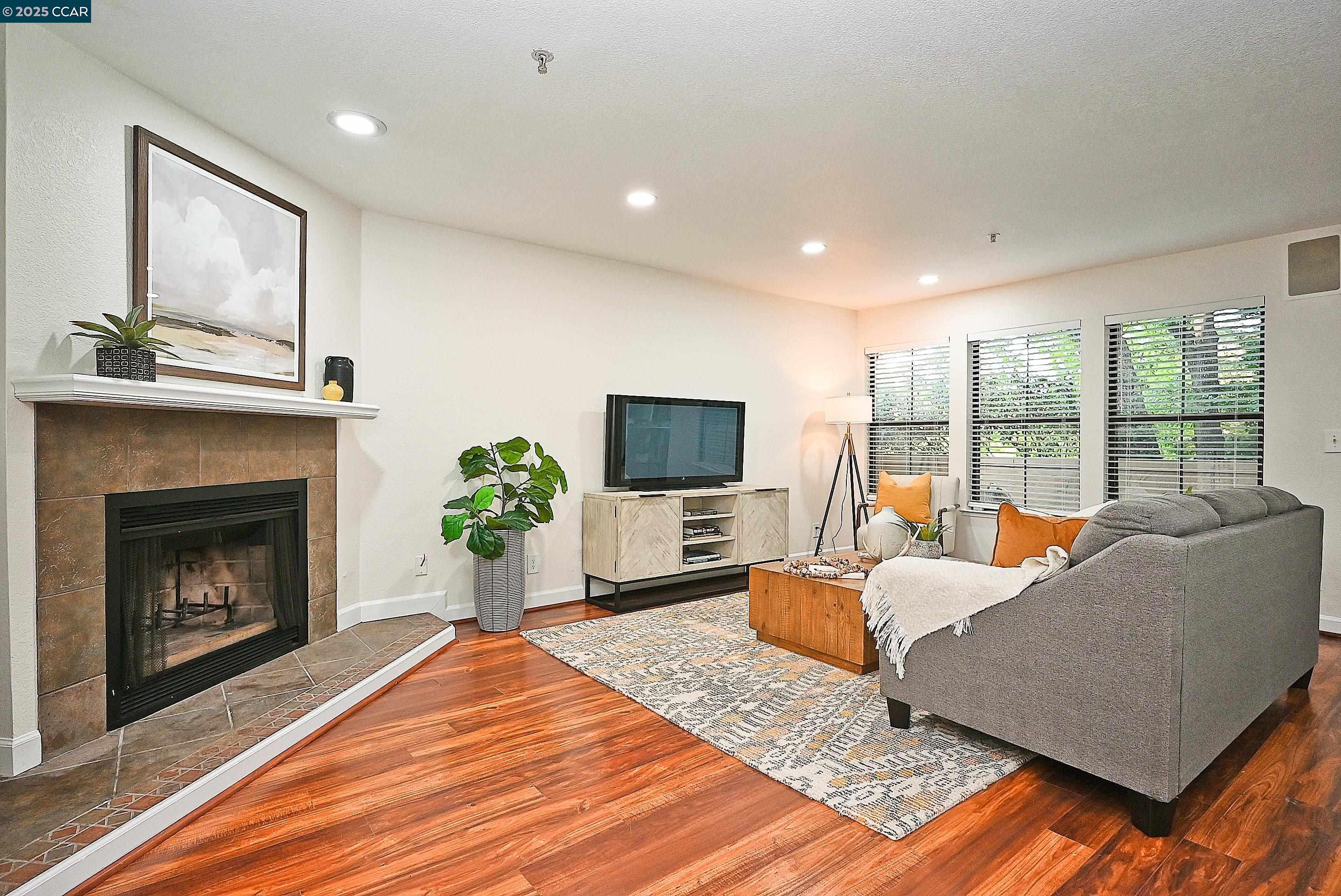 3279 Mt Diablo Court #1  Lafayette CA 94549 photo
