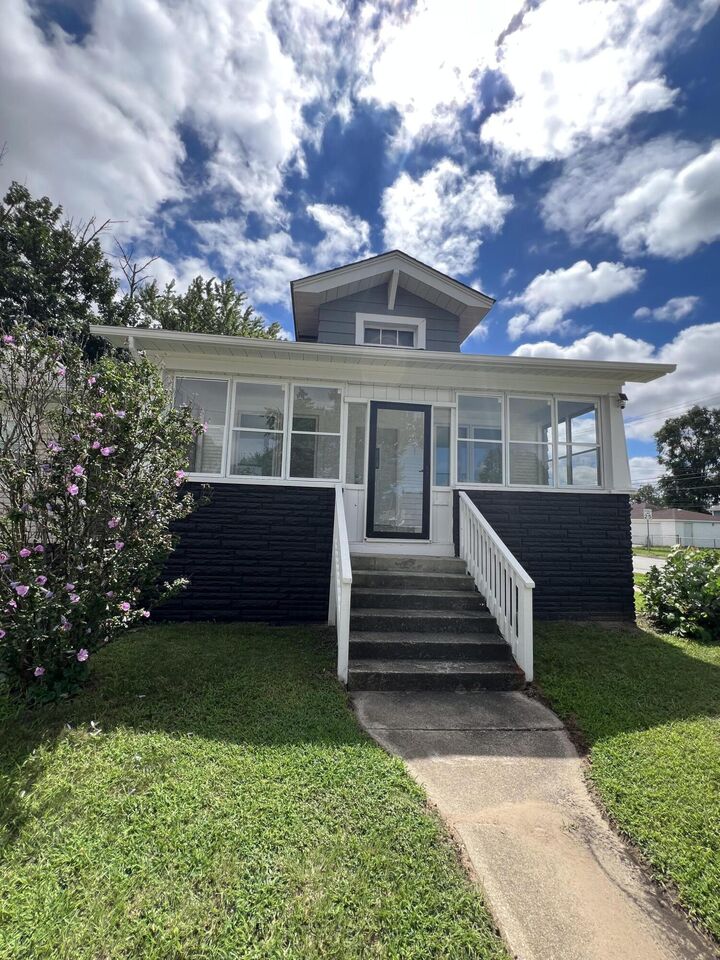 Property Photo: 1006 Eaton Street IN 46320