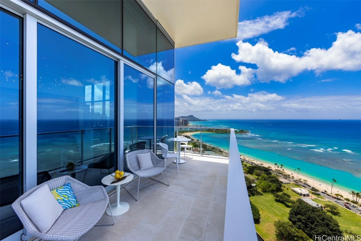 Property Photo: 1118 Ala Moana Boulevard 3400 HI 96814