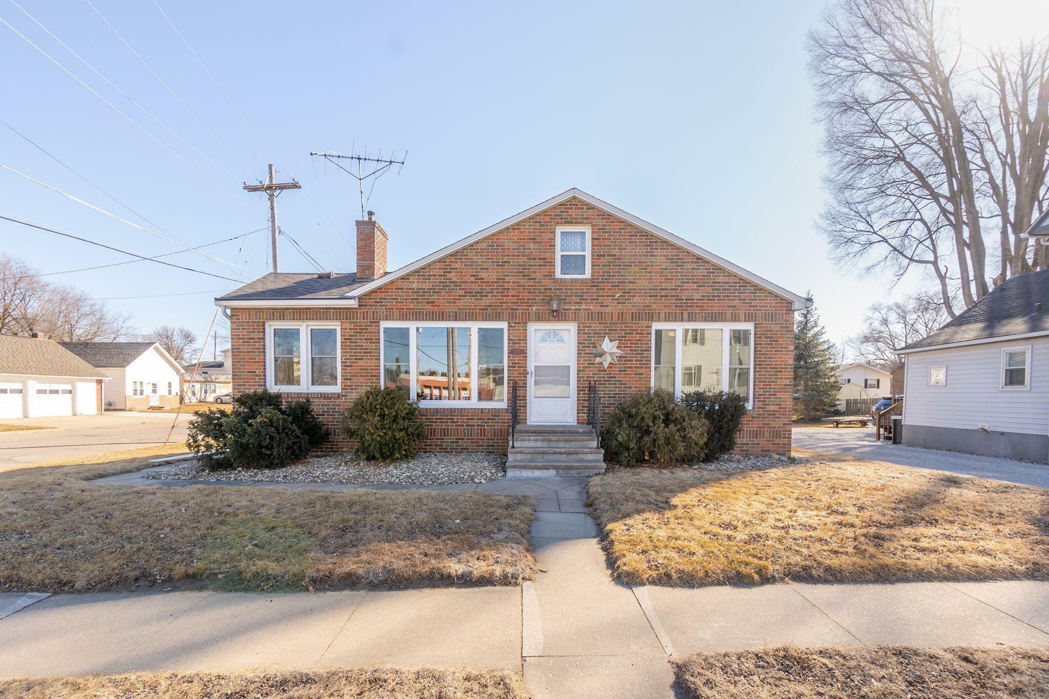 Property Photo:  1520 5th Street  IA 50634 