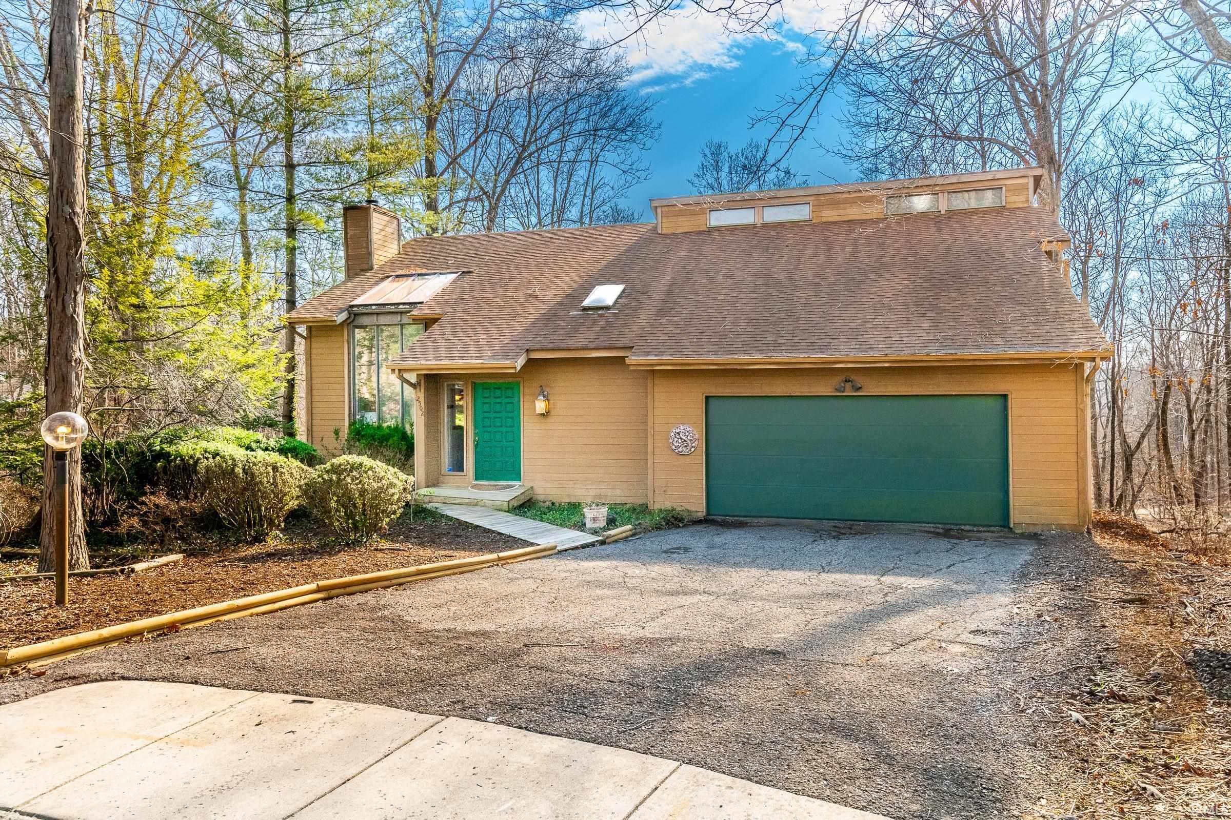 Property Photo: 2502 E Roundhill Lane IN 47401
