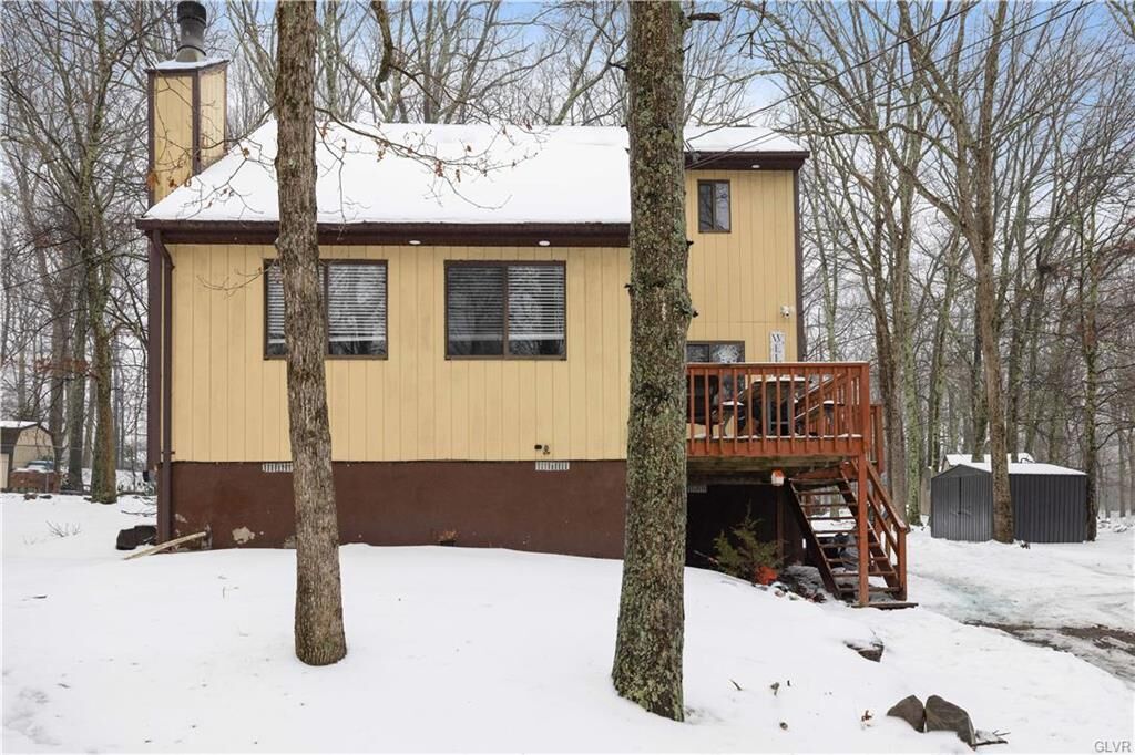 Property Photo:  135 Depue Circle  PA 18324 
