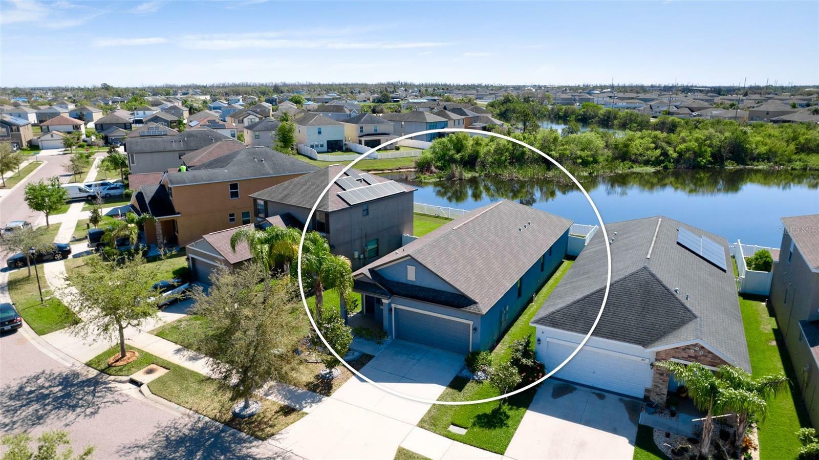 Property Photo: 1819 Redmond Brook Lane FL 33570