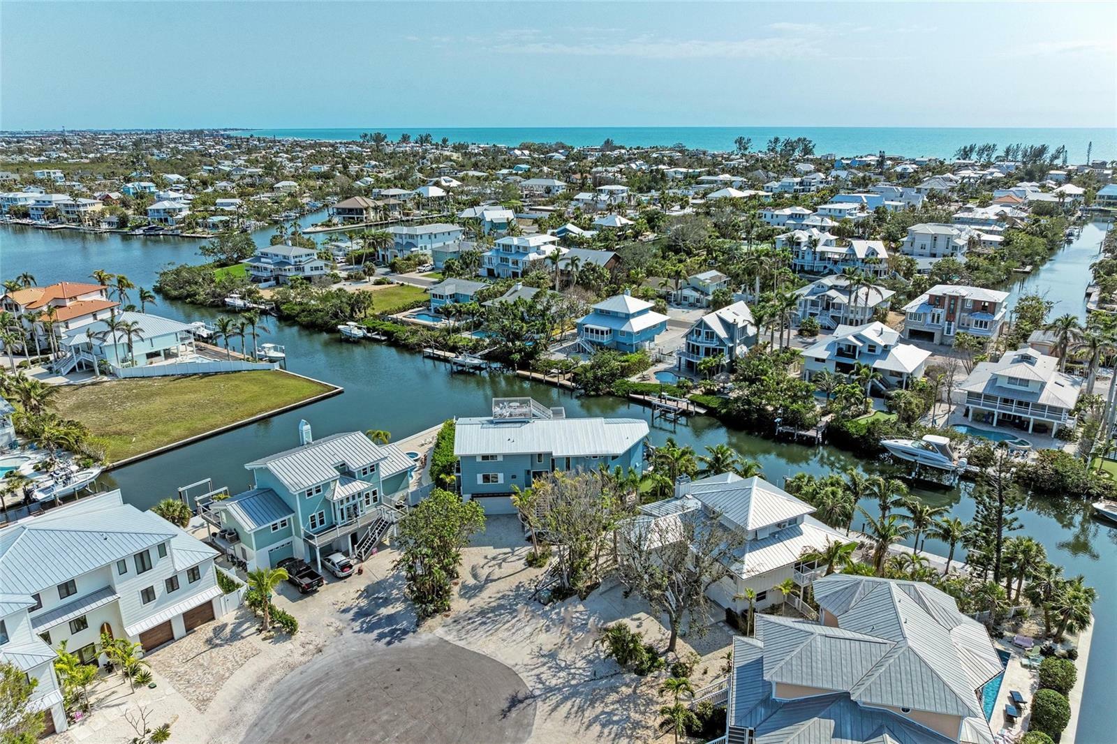 Property Photo: 511 Loquat Drive FL 34216