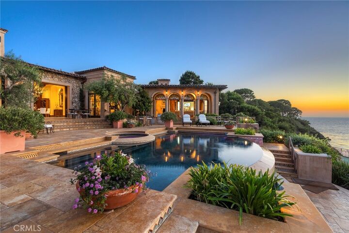 Property Photo:  2729 Via Oleadas  CA 90274 