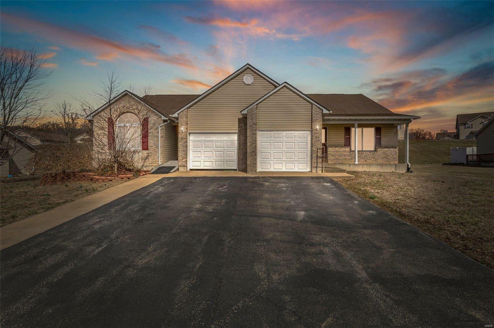 1815 Oak Knoll  Farmington MO 63640 photo