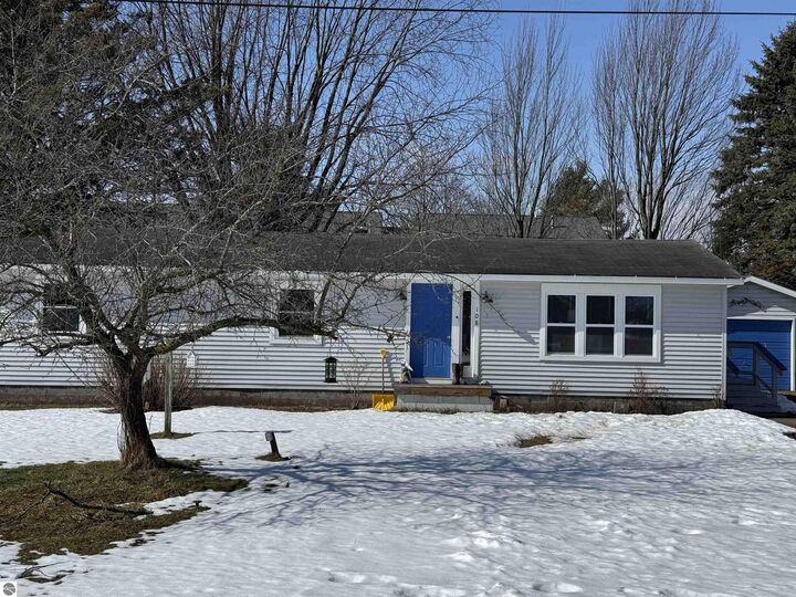 108 3rd Avenue  Tawas City MI 48763 photo