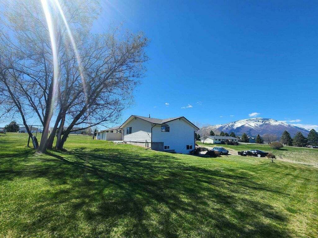 969 Little Joe Lane 969, 971, 973  Hamilton MT 59840 photo