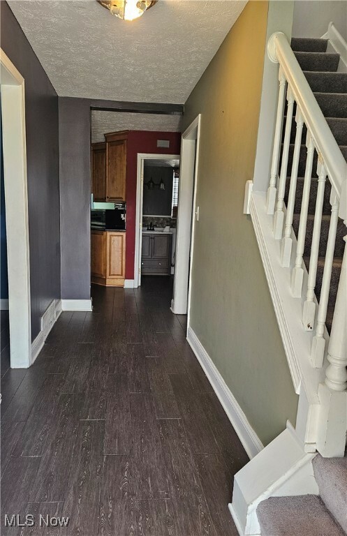 Property Photo: 10300 Vienna Drive OH 44130