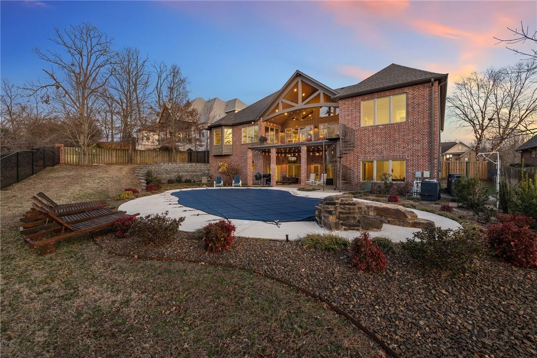 Property Photo:  705 NE Essex Court  AR 72712 