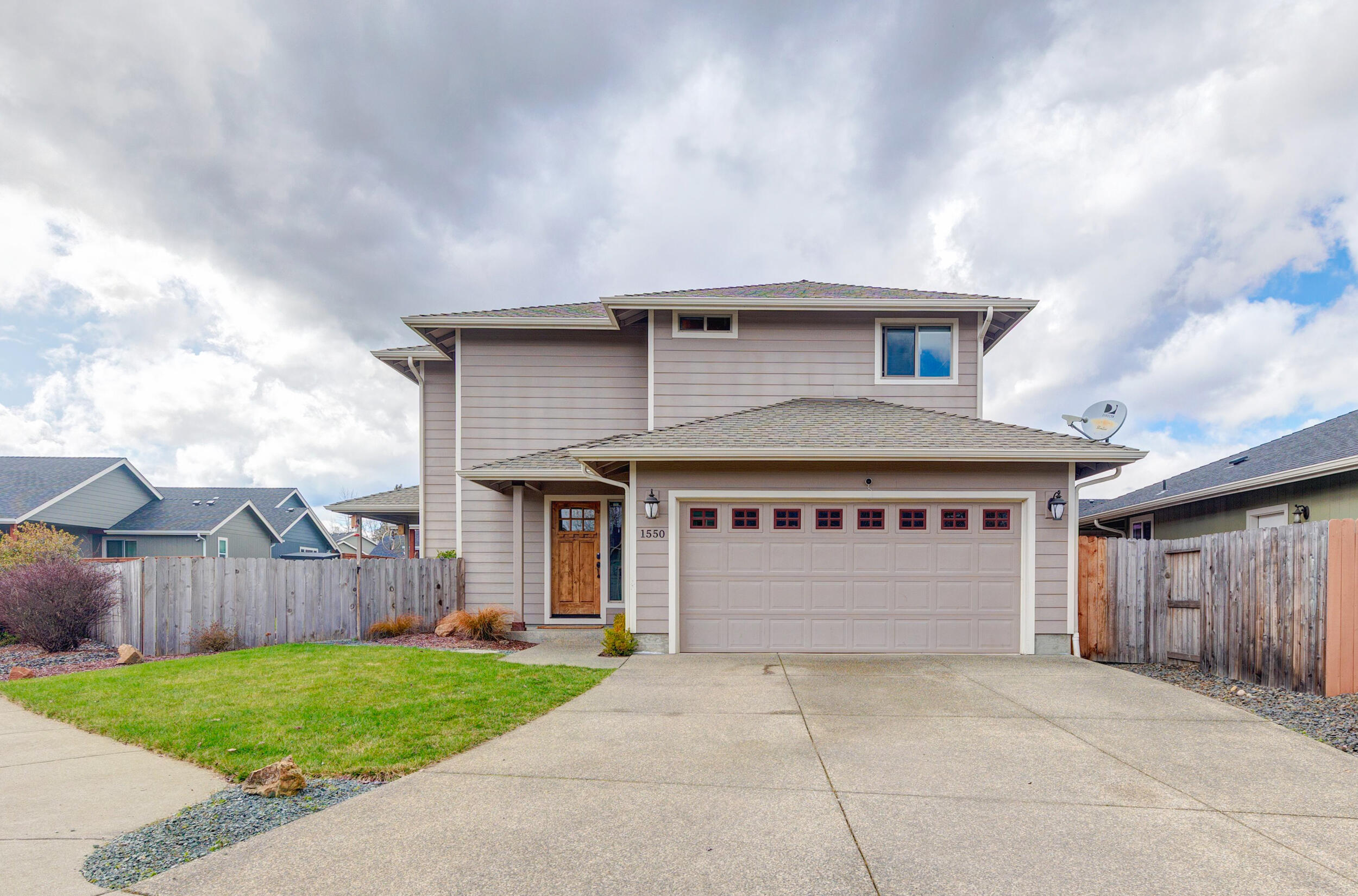 Property Photo: 1550 Kokanee Lane OR 97527