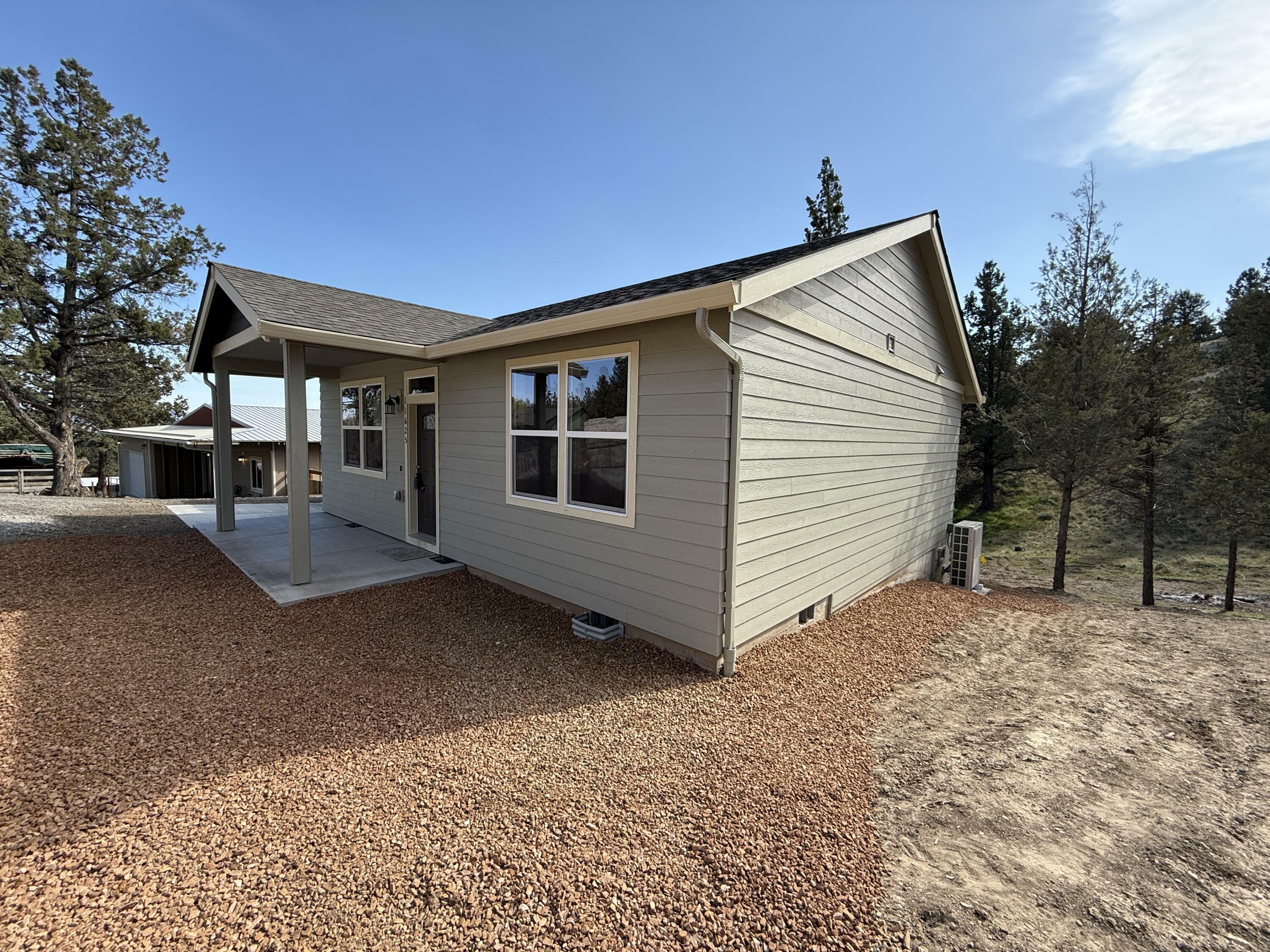 Property Photo: 11625 NW Morrow Avenue OR 97754