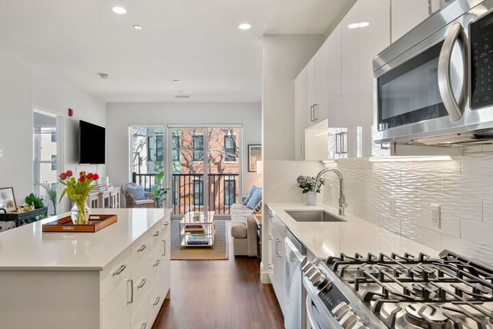 Property Photo:  205 Maverick St 206  MA 02128 