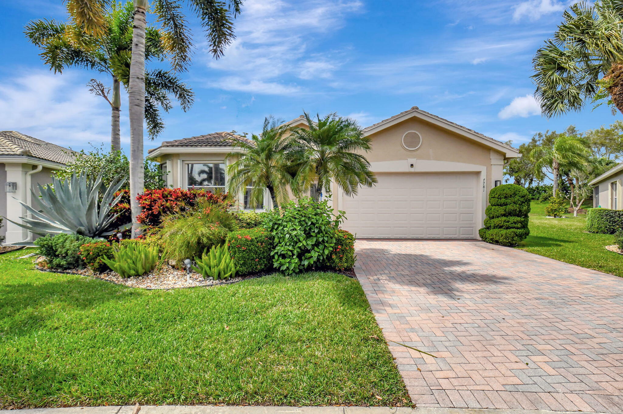 Property Photo:  7781 Gold Lenox Cove  FL 33467 