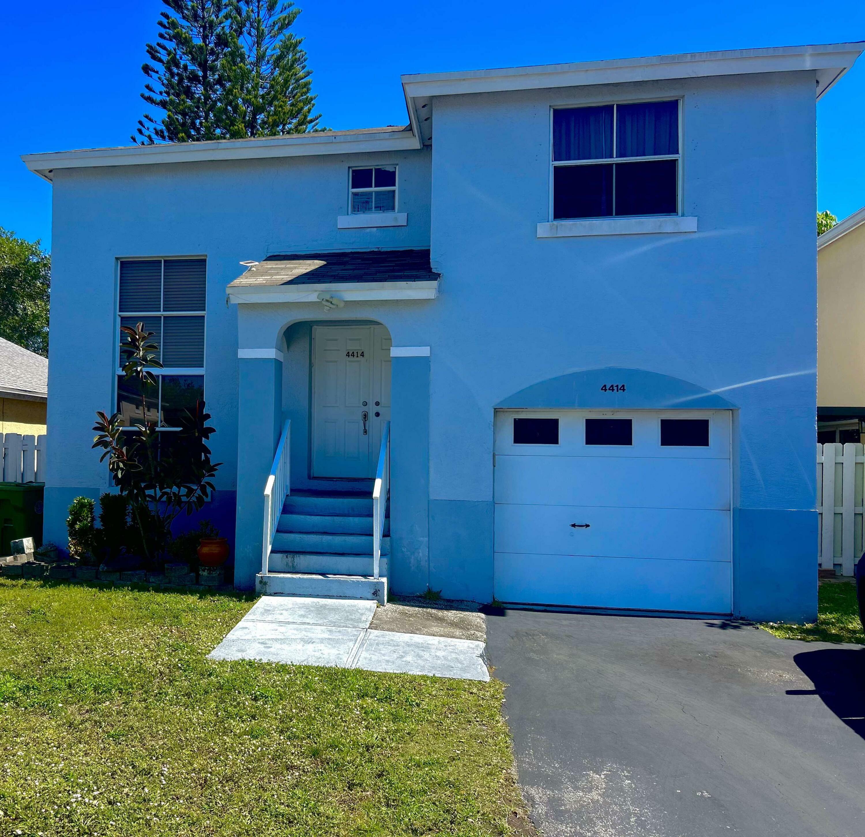 Property Photo:  4414 SW 72nd Terrace  FL 33314 