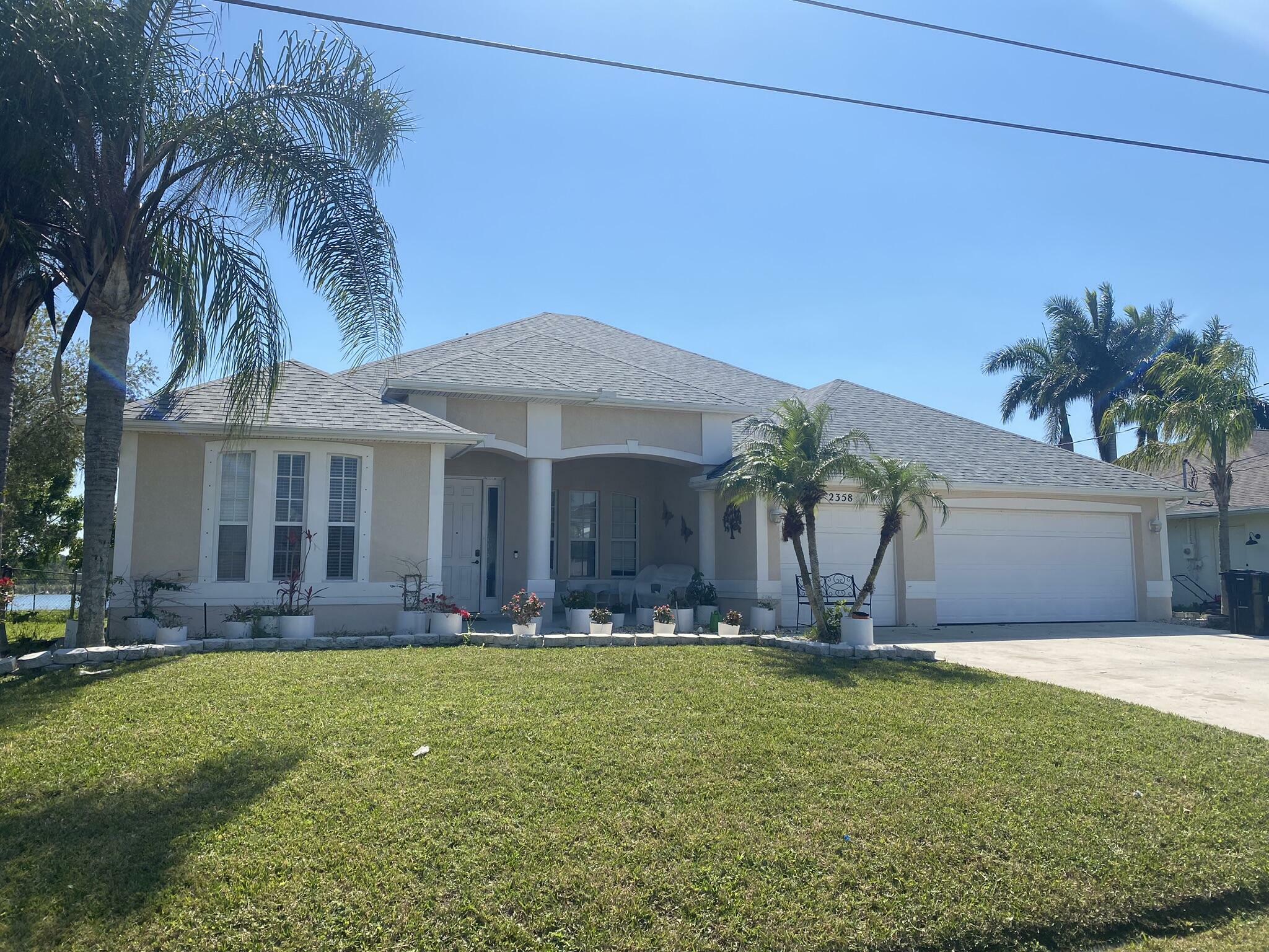 Property Photo:  2358 SW Santana Avenue  FL 34953 