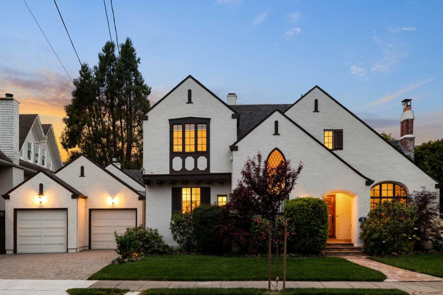 Property Photo: 245 Chapin Lane CA 94010