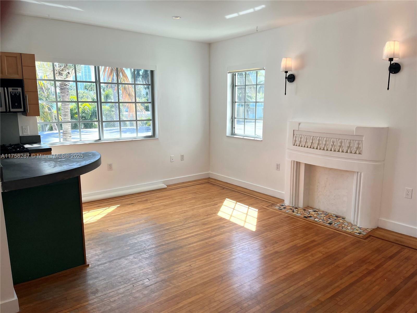 Property Photo:  815 Euclid Ave 14  FL 33139 