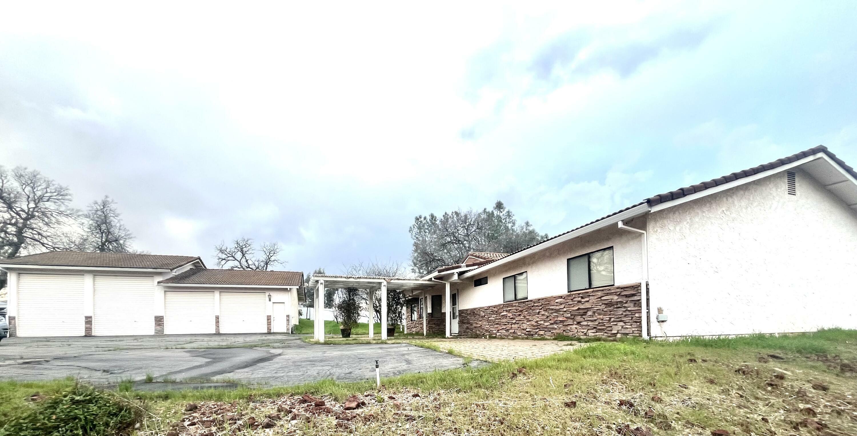 9772 Harley Leighton Road  Redding CA 96003 photo