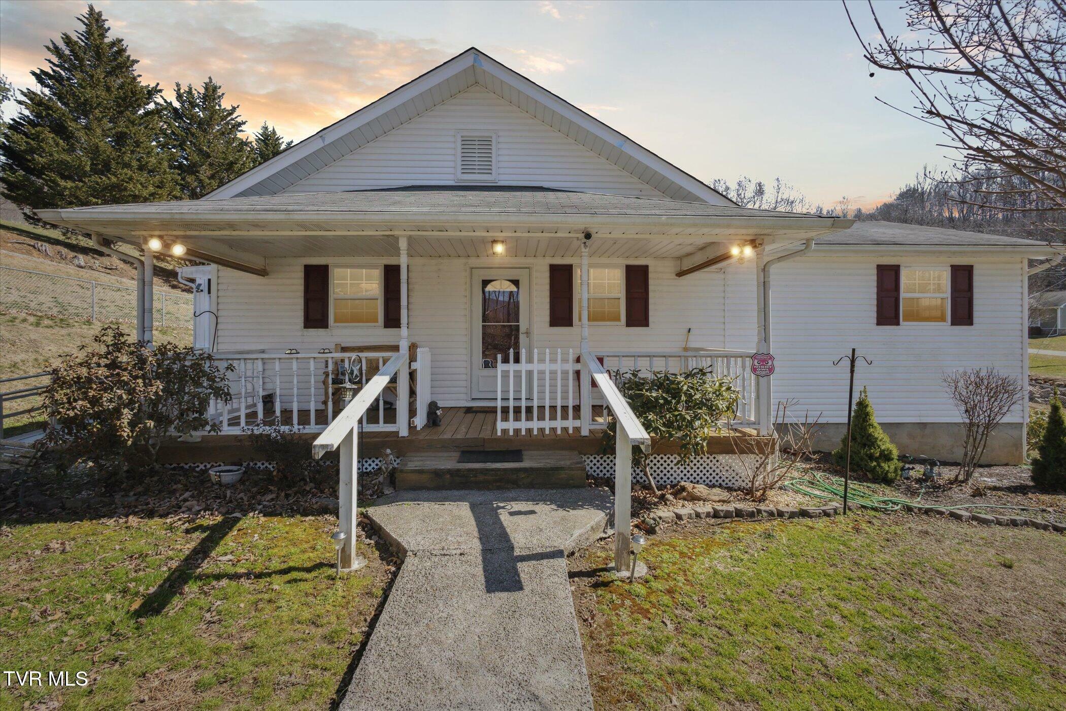 Property Photo:  387 Peters Hollow Road  TN 37643 