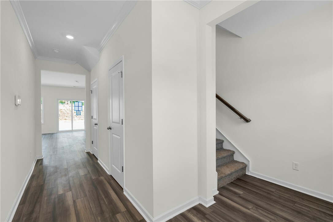 Property Photo: 204 Brown Circle SC 29642
