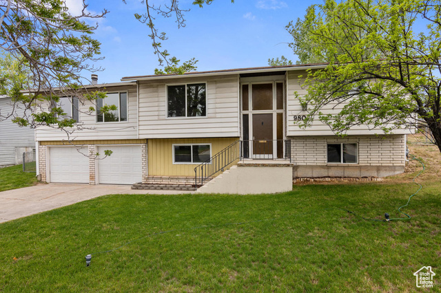 Property Photo: 980 W 230 N UT 84057