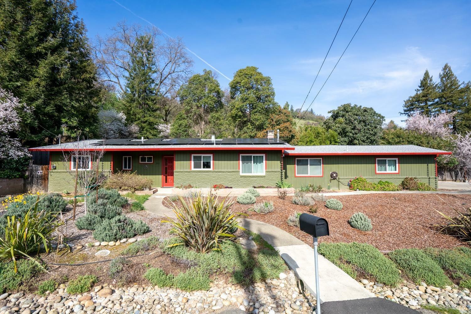 312 Oak Knoll Road  Ukiah CA 95482 photo