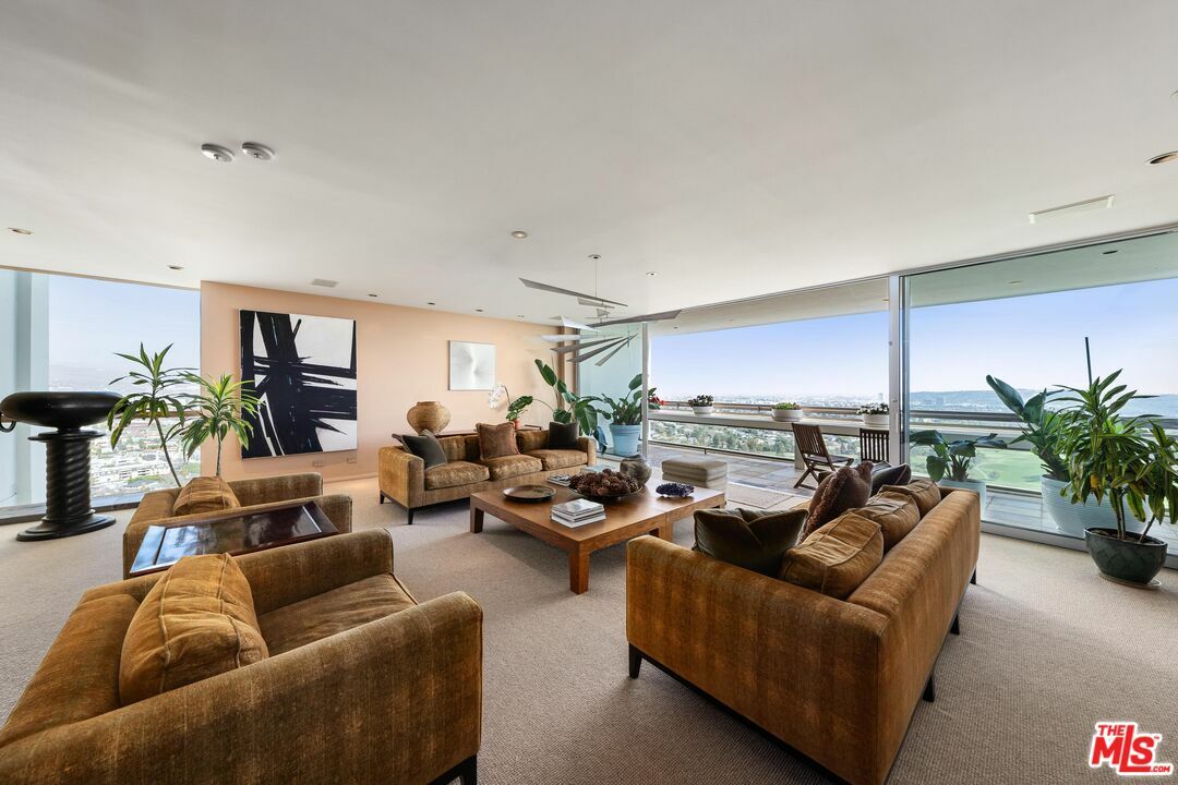 Property Photo: 2220 Avenue Of The Stars CA 90067