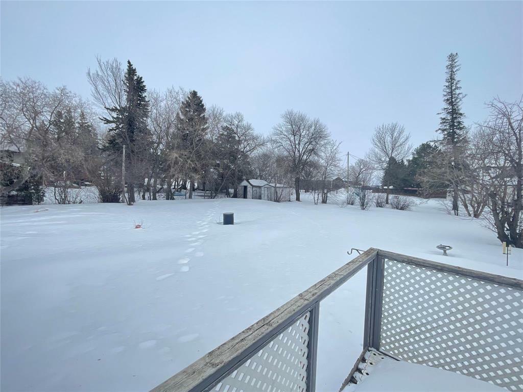 Property Photo:  115 Railway Avenue  MB R0K 0H0 