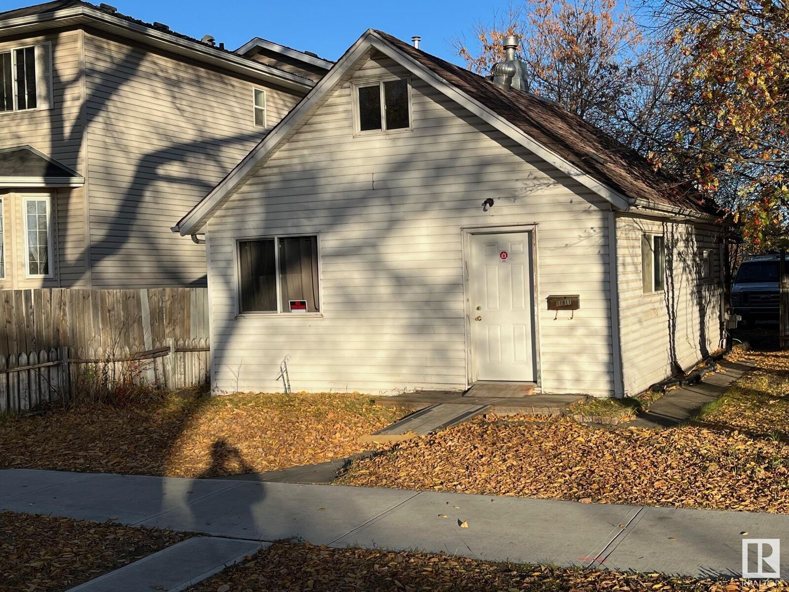 Photo de la propriété: 11911 77 Street NW AB T5B 2G5