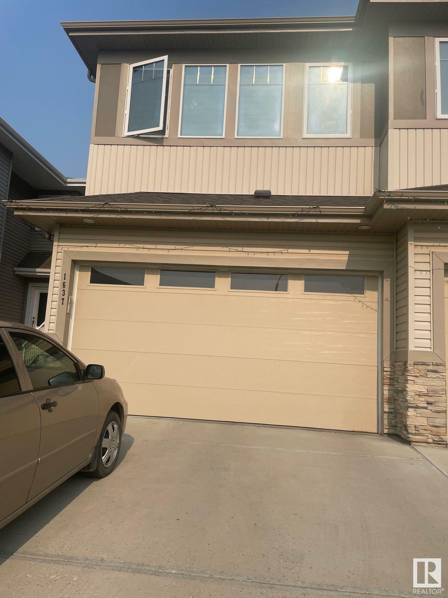 Property Photo:  1637 25 Street NW  AB T6T 2H6 